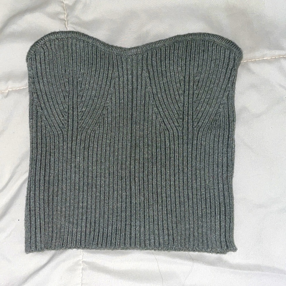 Green Zara sweater crop top